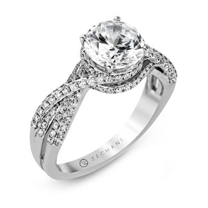 Round Engagement Ring in 14k Gold with Diamonds
