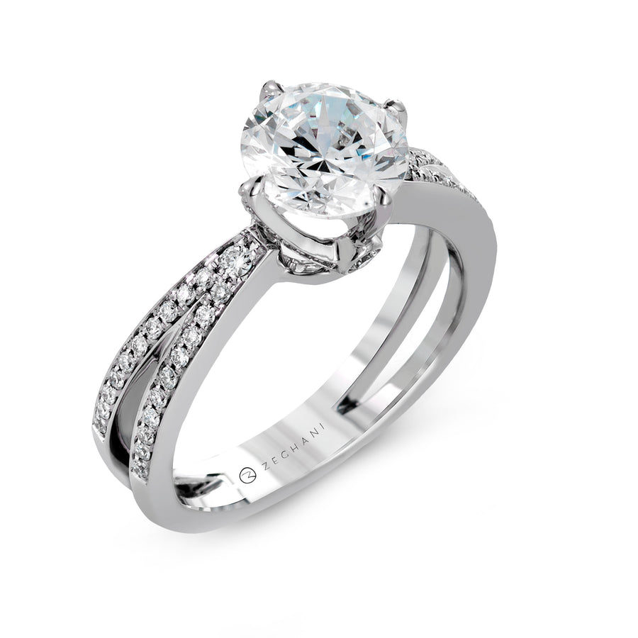 Round Engagement Ring in 14k Gold with Diamonds