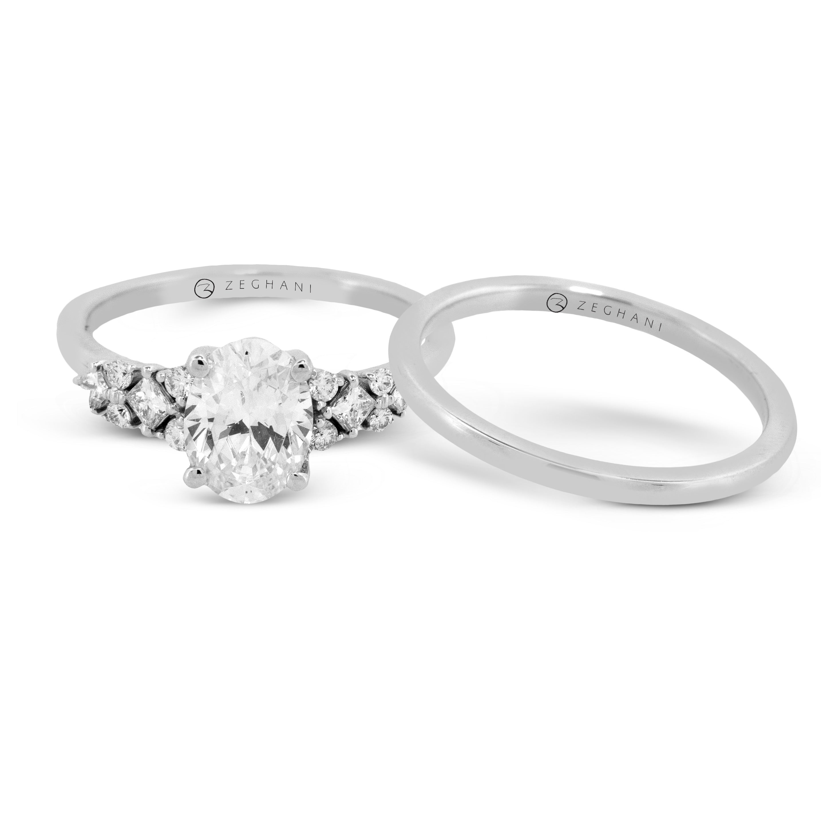 Oval Wedding Set in 14k Gold with Diamonds