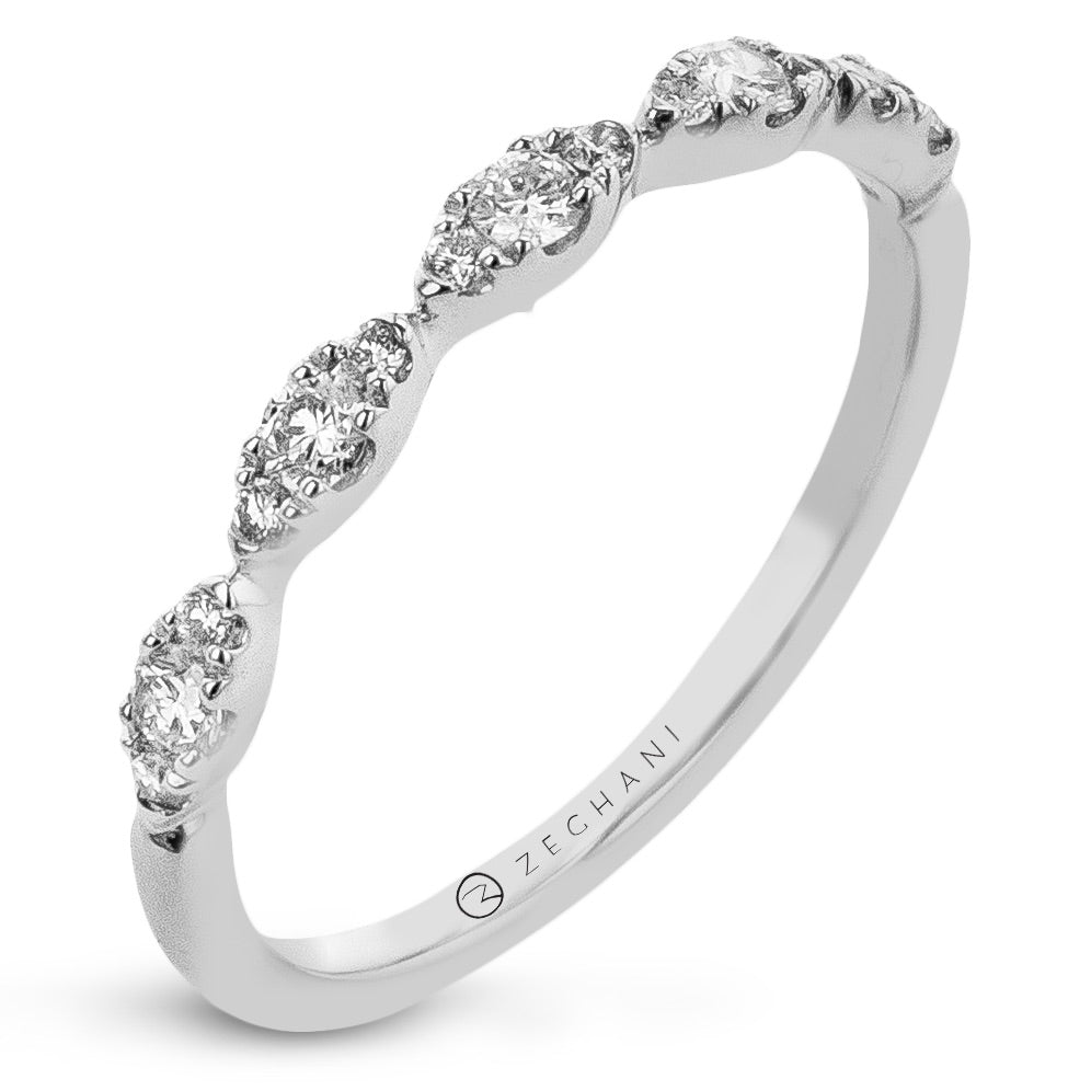 Fashion Ring in 14k Gold with Diamonds