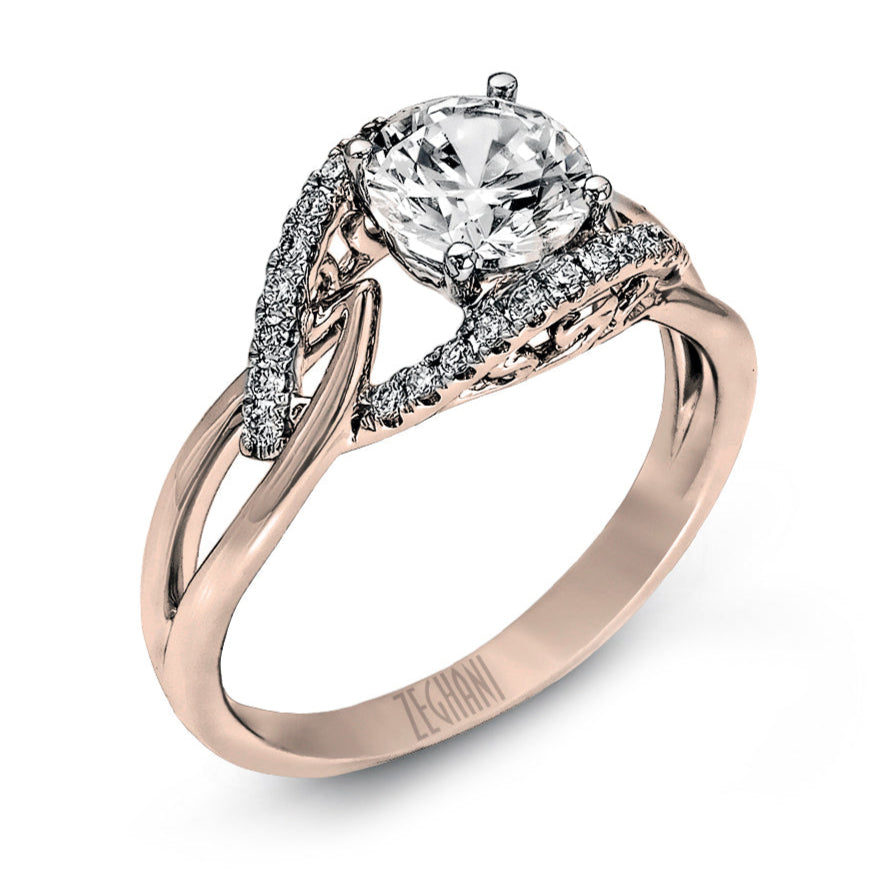 Engagement Ring in 14k Gold with Diamonds